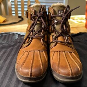 UGG Cecile Duck Boots   Woman's  Sz 6.5 - S/N 1007999  Waterproof  Boots
